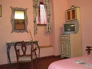 Montechiari In Chianti Oda ve Kahvaltı 3*